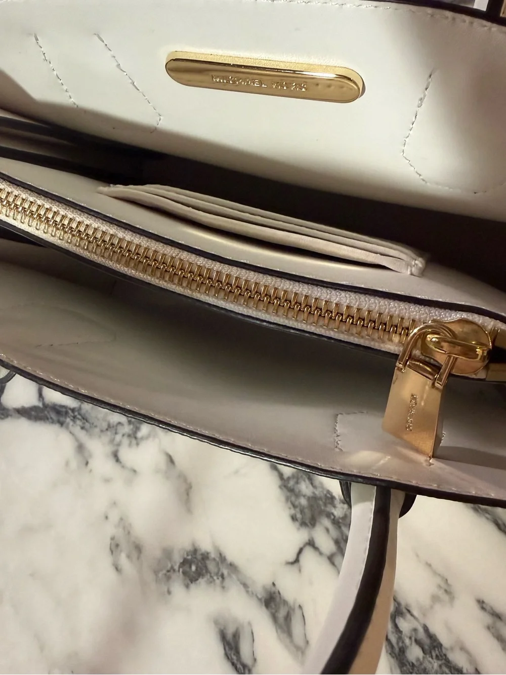 Michael Kors Mercer Medium Pebbled Leather Crossbody Bag White Gold NWOT